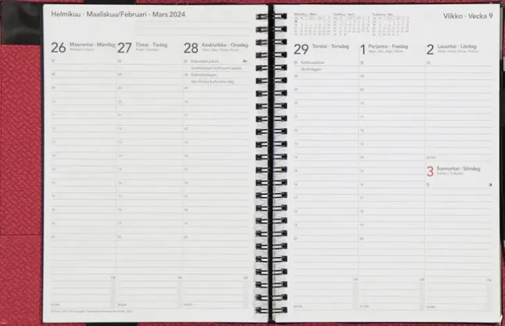 Vuosikalenteri Time System Memory A5 Burgundy 2024