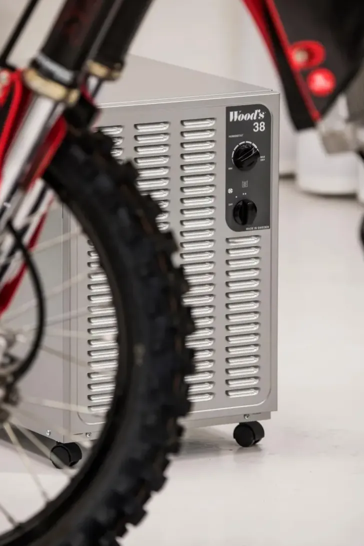 Wood'S Sw38Fm Kosteudenpoistaja Kellariin Yli 100M2